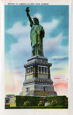 Old Postcard of the Statue of Liberty
